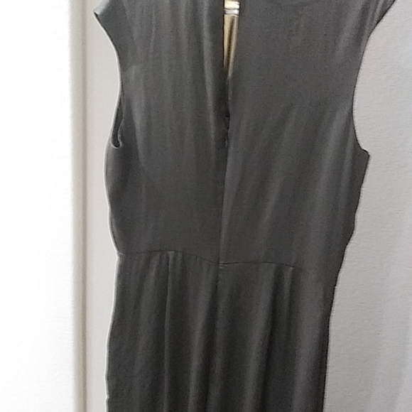 BCBG MAXAZRIA Silk Green Jumpsuit, Size M, Brand New - Picture 4 of 5